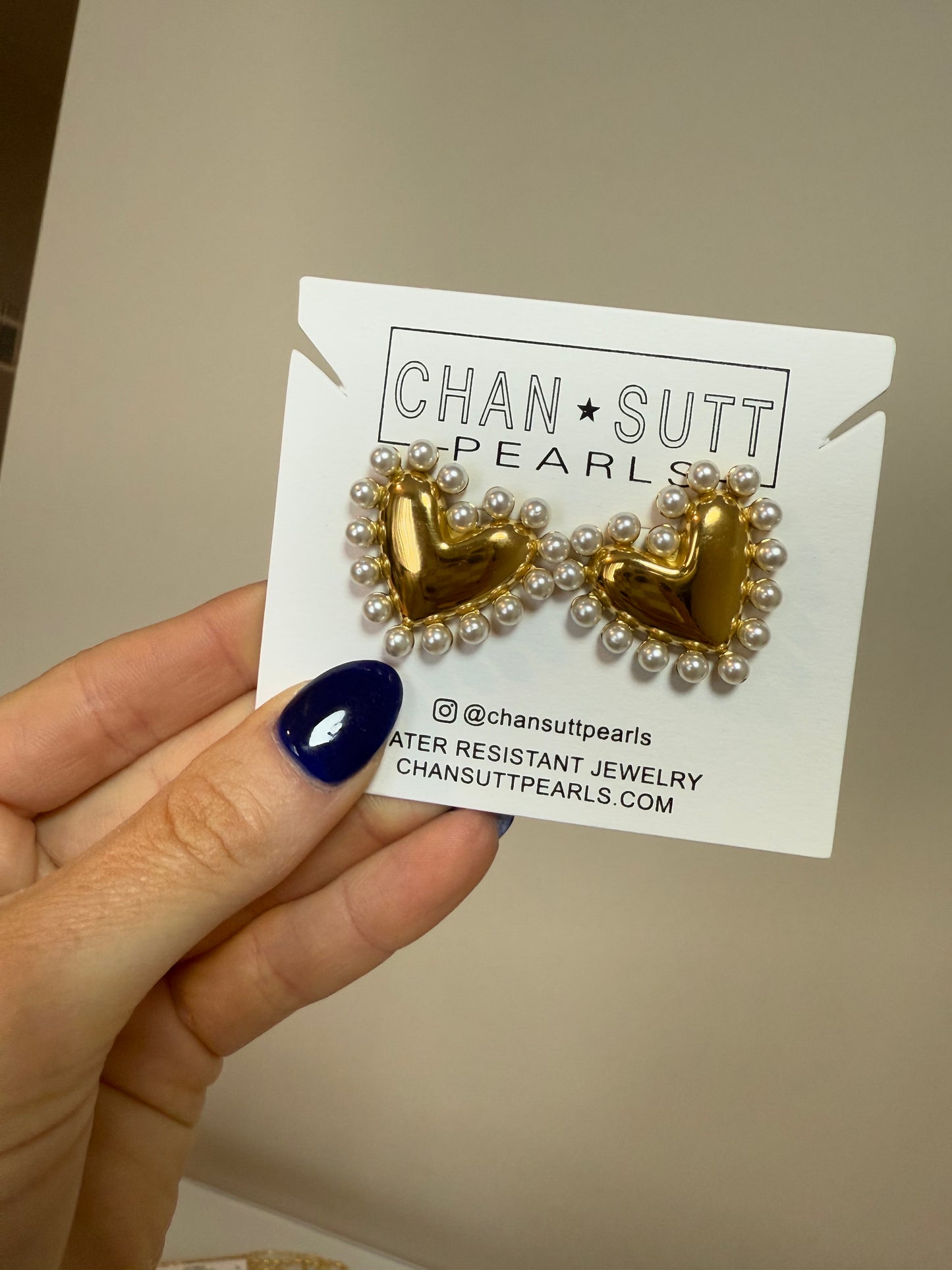 Heart of Pearly Gold Earrings