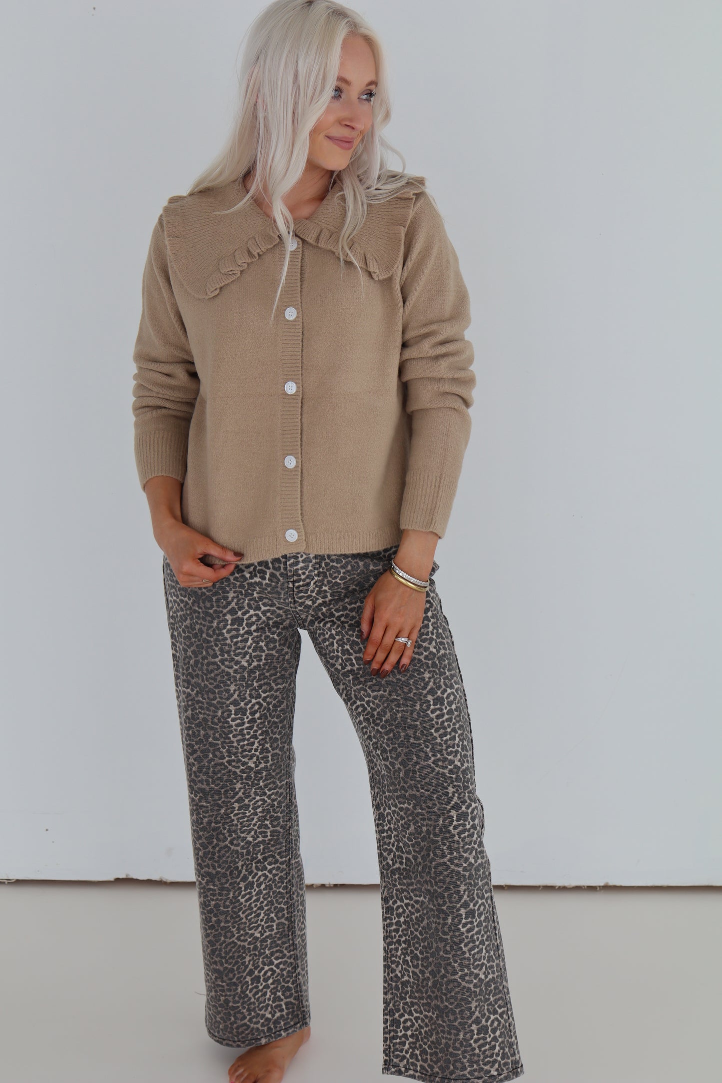 Miley Mocha Peter Pan Sweater