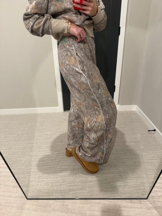 Blake Camo Sweatpants