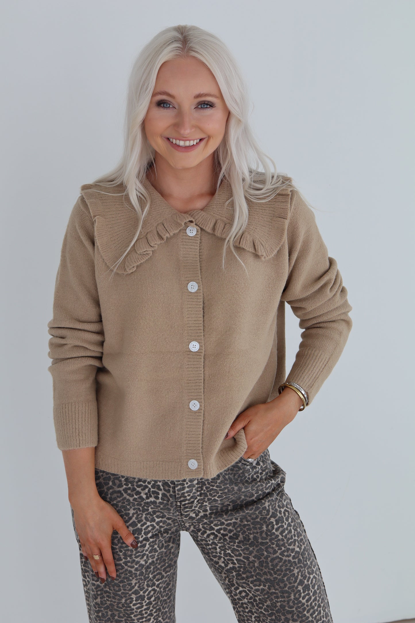 Miley Mocha Peter Pan Sweater